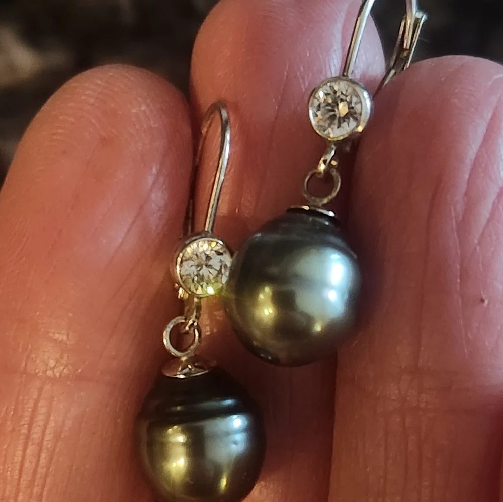 Tahitian Pearl Earrings - Picture 3 of 5